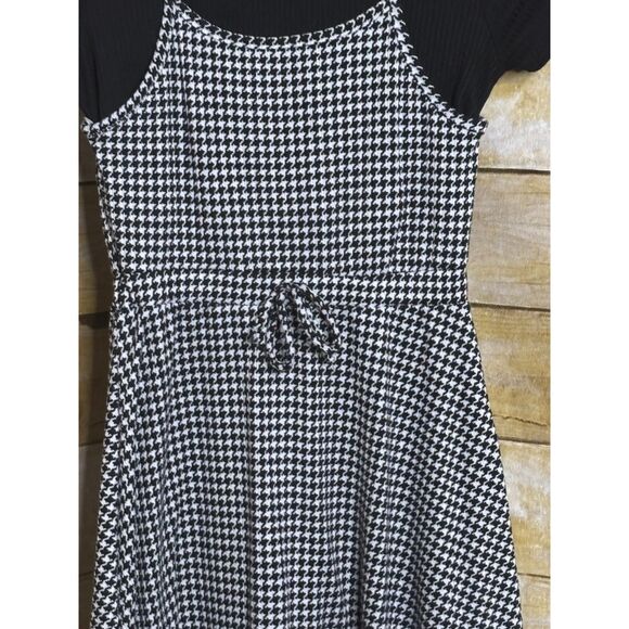 ELLE BELLE 90'S CLUELESS INSPIRED HOUNDSTOOTH STRETCH 2FER FIT AND FLARE DRESS - Picture 4 of 4